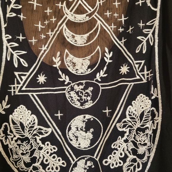 Black dress from Hot Topic, plus size 5 - Picture 5 of 7